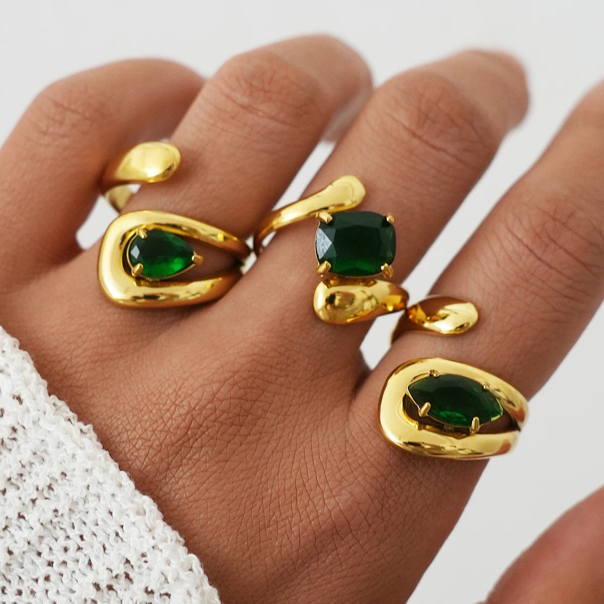 Anillo Wrap Zirconia Green Gold