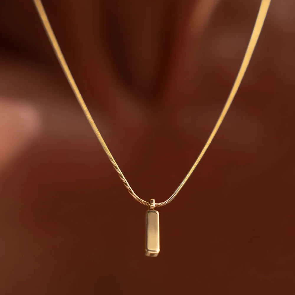 Collar Bar Minimal Gold & Steel